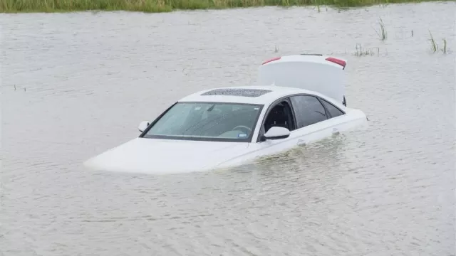 Havarijní pojištění automaticky nekryje škody z povodní. Záleží na typu pojistky