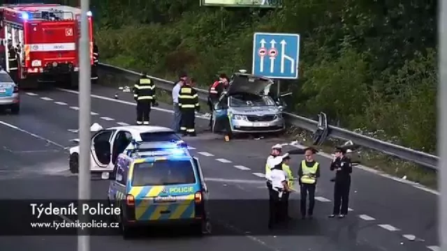 Řidička v mercedesu zabila pod vlivem zakázaných látek při nehodě policistu. Vyvázla bez zranění