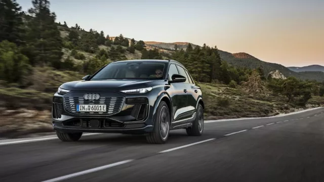 Audi představilo stěžejní elektromobil. Model Q6 e-tron je revoluční a sdílí techniku s Porsche