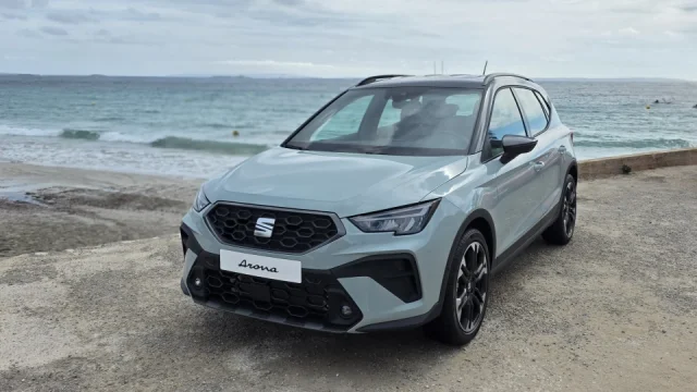 Konečně cenově dostupná evropská auta, co mají styl. Řídili jsme omlazený Seat Arona a Ibiza