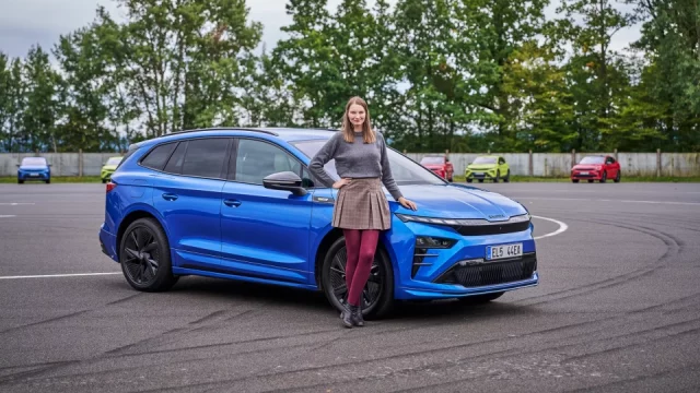 Nejrychlejší český elektromobil překvapí komfortním svezením. Řídili jsme Škodu Enyaq RS