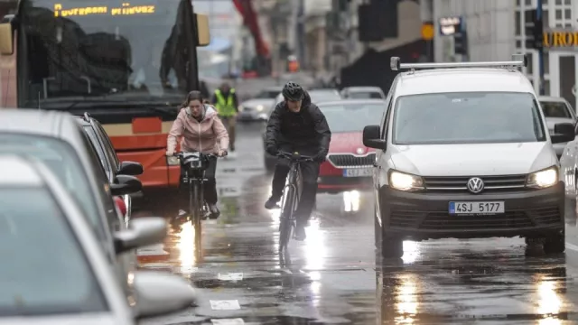 Tropické teploty lákají k alkoholickému osvěžení. I pro cyklisty to však znamená mastnou pokutu