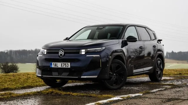 Citroën C5 Aircross mohl být autem roku, ale nakonec nevyhrál. I přesto je povedeným lidovým SUV
