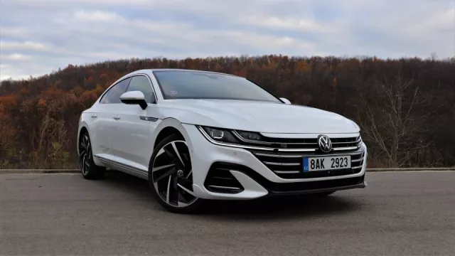 Test modernizovaného Volkswagenu Arteon R-Line. Aneb tři důvody, proč si německé Gran Turismo koupit