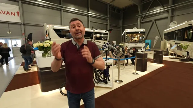 Na výstavě For Caravan byl obytňák za 17 milionů i matrace do Škody Octavia. Podívejte se na ochutnávku