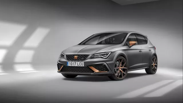 SEAT ve Frankfurtu představí exkluzivní Leon Cupra R