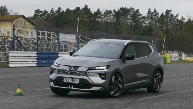 Francouzské Mitsubishi se může pochlubit nízkou spotřebou. Eclipse Cross BEV má ale i horší stránky