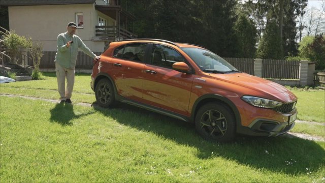 Už došlo i na něj, lidový Fiat Tipo jezdí s mild-hybridním motorem. Vyzkoušeli jsme ho