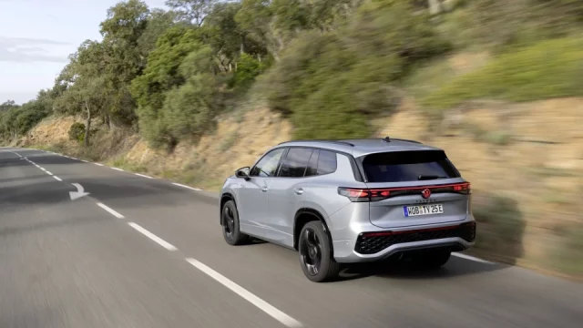 Vytočili jsme studený motor 1.5 TSI koncernového plug-in hybridu do 6000 otáček. Je na to stavěný