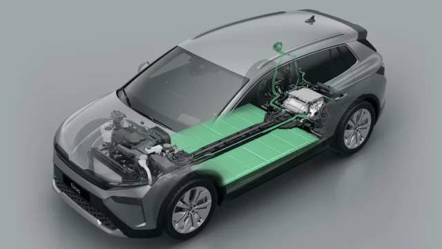 Vyznejte se v akumulátorech elektromobilů: Jaké má Škoda, co používá Tesla a na co sází Čína