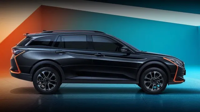 Všechny mýty o drahých autech zbořené. Nové rodinné kombi s automatem a špičkovou výbavou stojí méně než 500 000 Kč