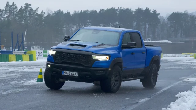 Měří šest metrů a spotřebu jako tři fabie. Řídili jsme jeden z nejlepších pick-upů světa
