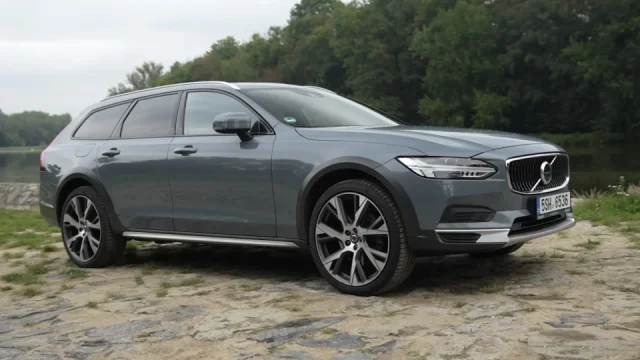 Volvo V90 může být pěkně drahá past i luxusní ojetina za cenu Superbu. Poradíme, čemu se vyhnout