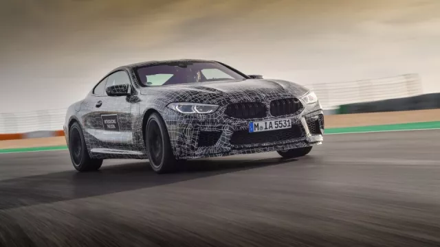 V poslední zatáčce před sériovou výrobou. Nové BMW M8.