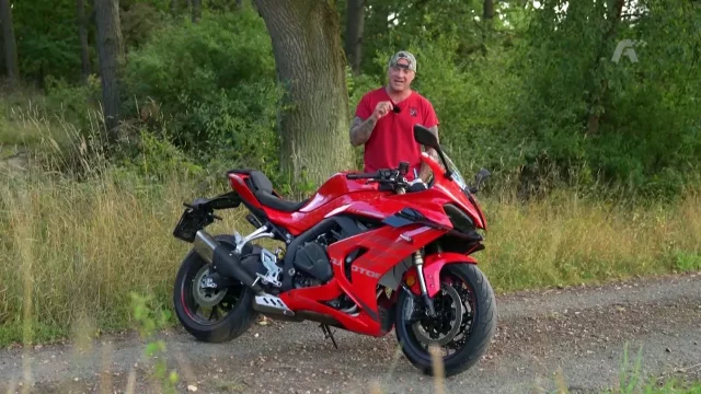 Recenze motocyklu QJMOTOR SRK 800 RR