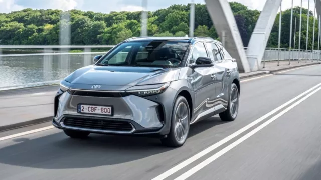 Druhý ročník roadshow Toyoty jde do finále. Přehlídku nejnovějších modelů zakončí v Praze