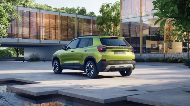 Týden v autech: Nová levná Škoda za 400 tisíc korun i velmi rychlý elektromobil z Ostravy