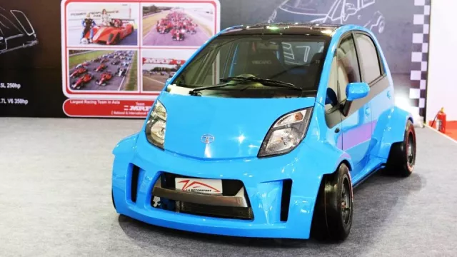Nejlevnější auto světa jako závodní speciál