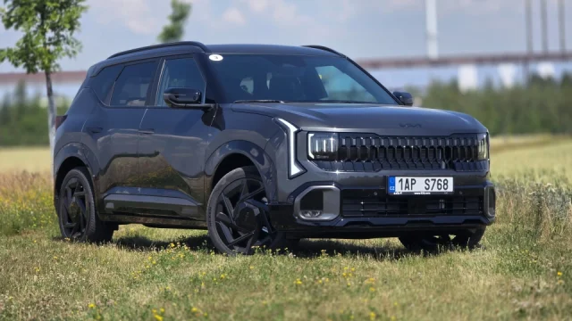 Škoda Karoq má problém. Kia představila nový Seltos, který je výrazně levnější a má větší kufr
