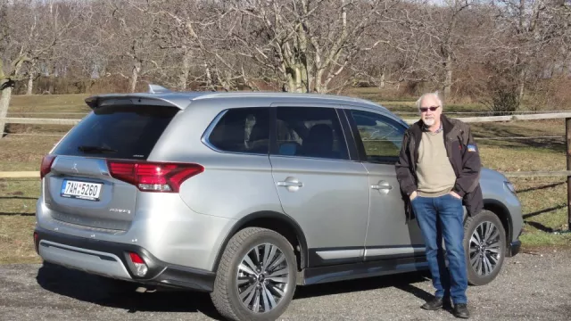 Mitsubishi Outlander - Přece solidní jistota!