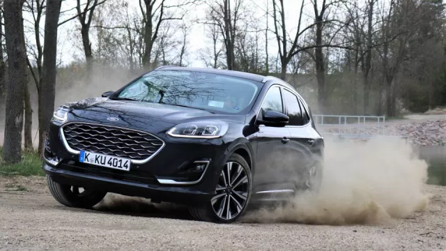 Nový Ford Kuga jel hravě jako první generace a dospěle jako ta druhá. Spotřeba neodpovídala údajům