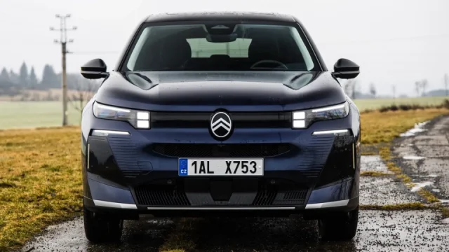 Citroën rozjíždí největší akci letošního roku. Ceny srazil u SUV, hybridů i rodinného Berlinga