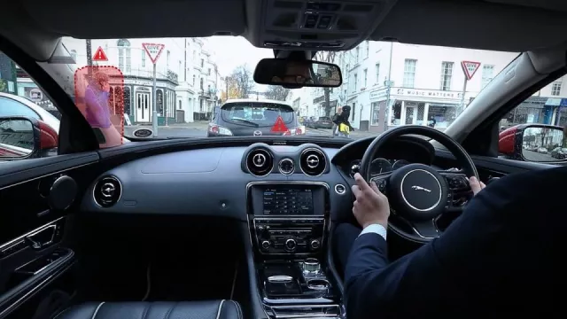 Jaguar bude mít průhledné sloupky