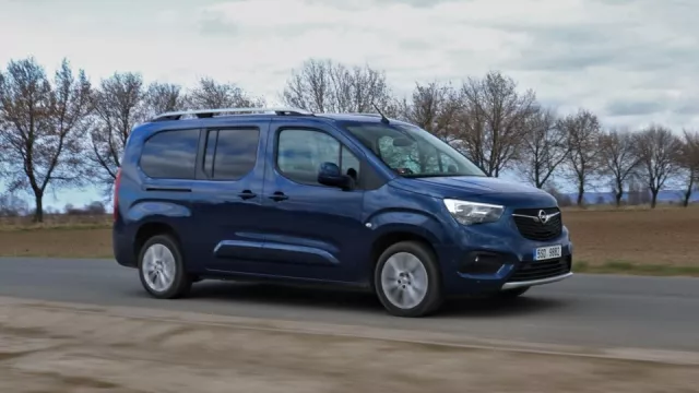 Tři měsíce, dva řidiči. Testovali jsme pracovní i rodinný Opel Combo Life XL