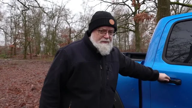 Je rychlé jako sporťák, ale může klidně na Dakar. Pepa našel auto, které mu padlo do noty