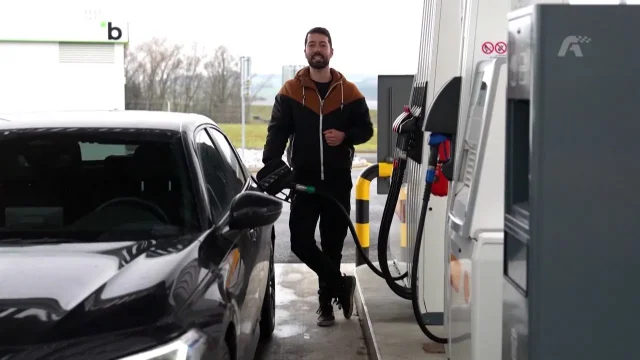 Reportáž: Výroba pohonných hmot