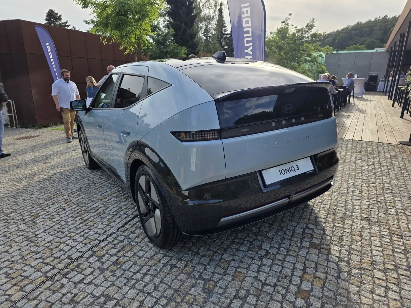 04dca4fc3b3474ead7920a2d32ec0c07.hyundai-ioniq-3-jsme-si-mohli-prohlednout-na-prezentaci-v-prazske-botanicke-zahrade-slo-ale-o.20260609102422.webp