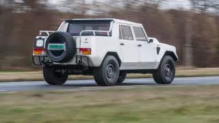 Lamborghini LM002