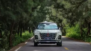 Hongqi HS3