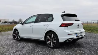 Volkswagen Golf GTE vs. 2.0 TDI Evo