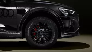 Audi Q8 e-tron edition Dakar