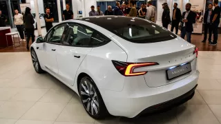 Tesla Model 3 Highland