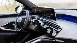 Peugeot E-5008 Dual Motor