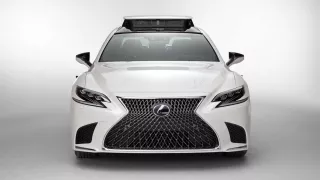 Autonomní vůz TRI-P4 Lexus