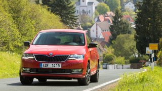 Škoda Rapid po faceliftu lépe vypadá i jezdí 2