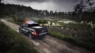 Působivý offroad Ford F-150 v policejním provedení