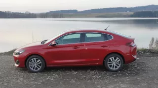 Hyundai i30 Fastback 11