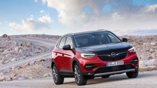 Opel Grandland X Hybrid4