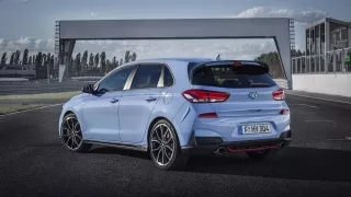 Prohlédněte si ostrý hatchback Hyundai i30 N do de