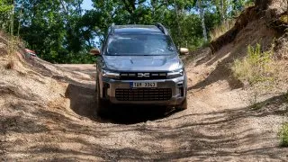 Dacia Duster a Bigster