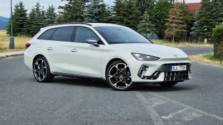 Toto je jedno z nejlépe jezdících kombi současnosti. Vděčí za to podvozku a řízení