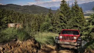 Jeep Wrangler dynamické 4