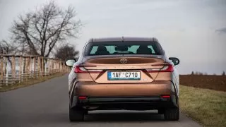 Test Toyota Camry 2024