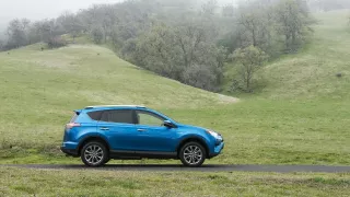 Toyota RAV4 facelift 2015 - Obrázek 5