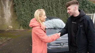 Ellenator je auto pro náctileté. Tereza ho půjčila tiktokerovi, který mu namixoval písničku