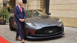 Aston Martin se oficiálně začíná prodávat v Česku. První showroom se otevře v pražských Strašnicích